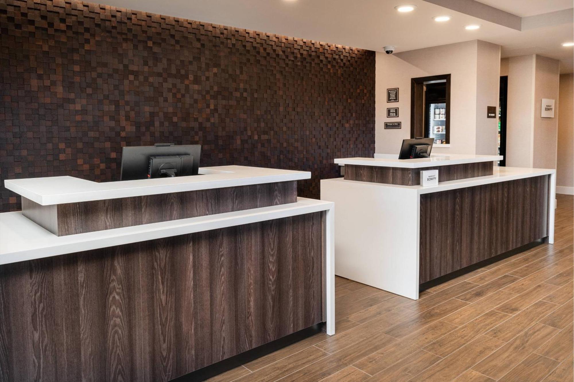 Residence Inn By Marriott Louisville Old Henry Екстериор снимка